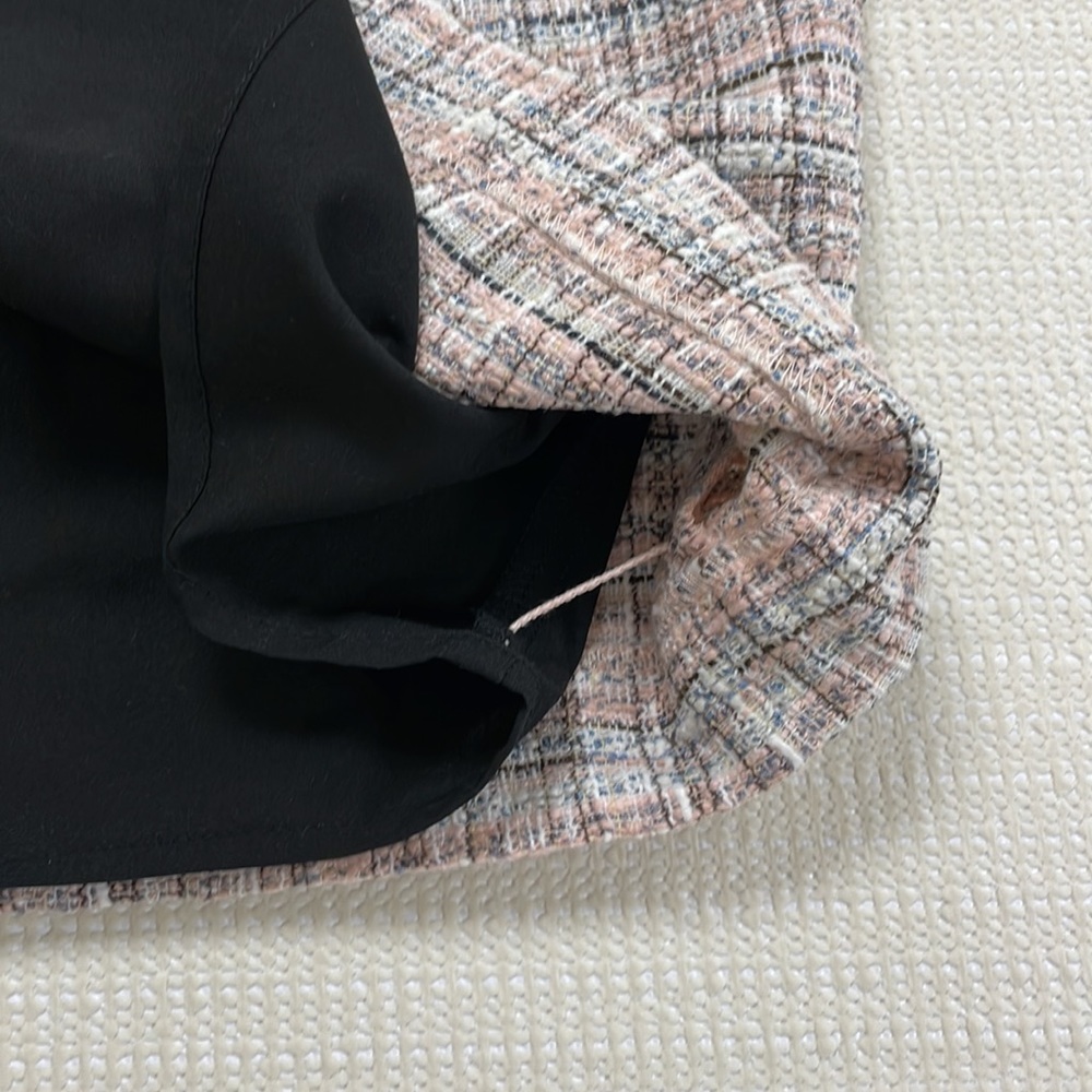 Banana Republic Pastel Plaid Pencil Skirt - Picture 4 of 8